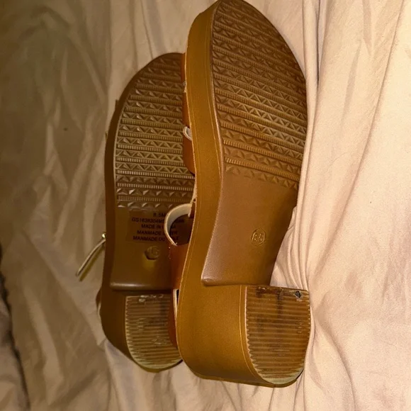JCPenney Tan Leather Women's Sandals - Picture 4 of 9